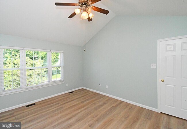 Building Photo - 604 Ascot Ct