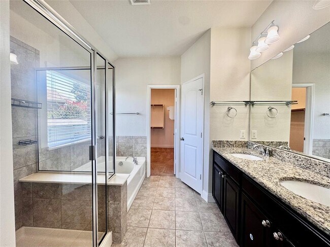Building Photo - 3032 Angelina Ct