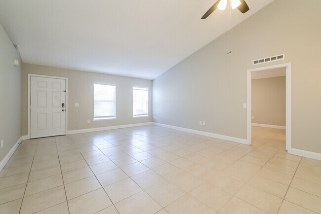 Building Photo - Spacious Comfort Meets Modern Touches