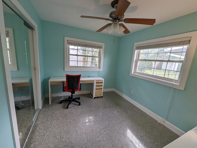 Building Photo - 3701 Ibis Dr