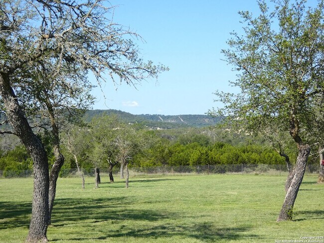 Building Photo - 234 Mill Dam Rd