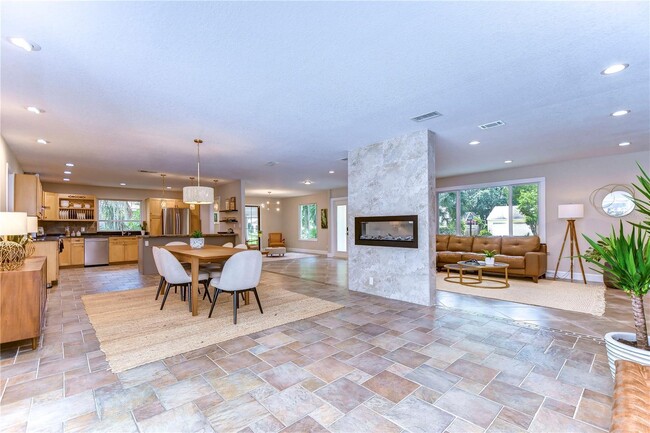 Building Photo - 10113 Lindelaan Dr