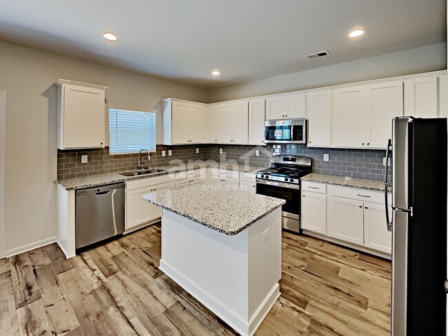 Building Photo - 356 Winston Cir