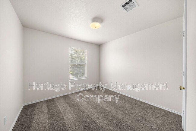 Building Photo - 9939 Hawksbill Peak