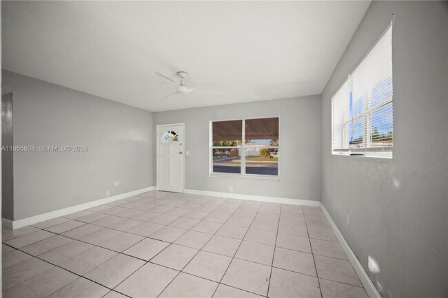 Building Photo - 701 N 70th Ave