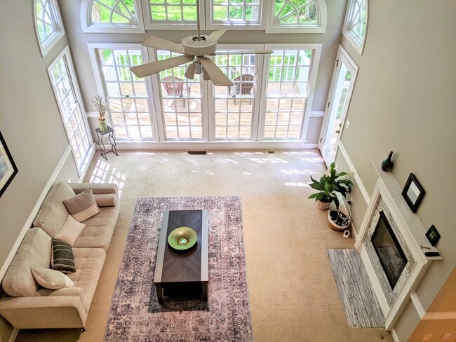 Building Photo - 102 Blackford Ct