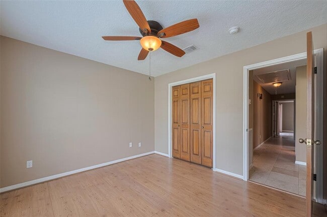 Building Photo - 14911 Sun Harbor Dr