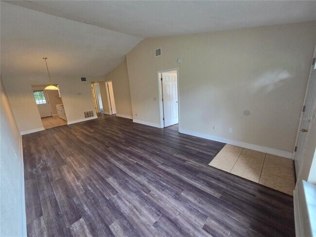 Building Photo - 294 Lovell Ln