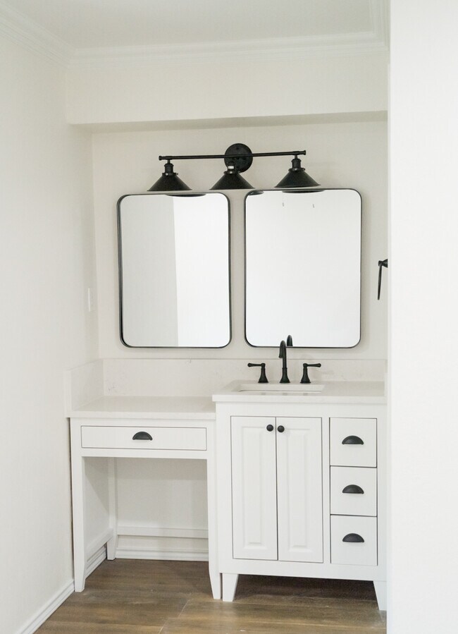 Building Photo - 2861 Panhandle Dr