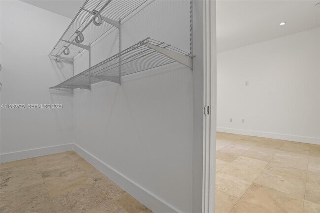 Building Photo - 2786 SW 34th Ave