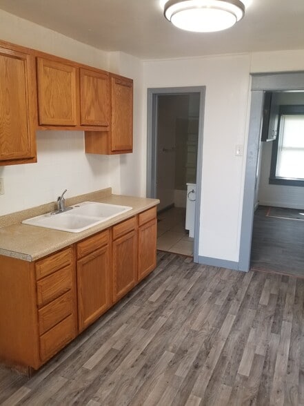 Building Photo - 3401 Hamilton Pl