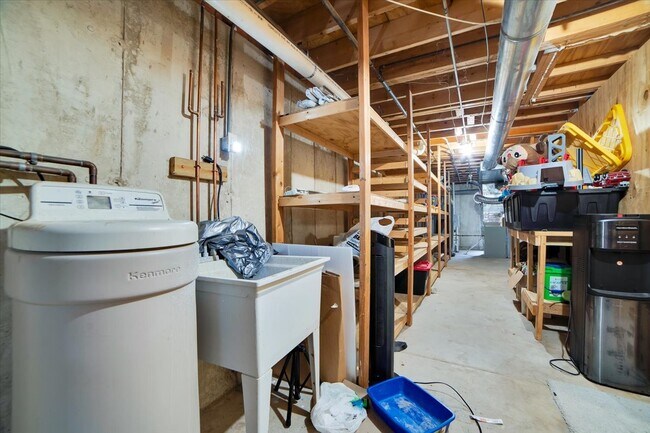 Building Photo - 1758 Red Bud Rd