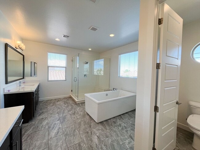 Building Photo - Exquisite Luxury Rental in Prestigious Gated Tule Springs Community