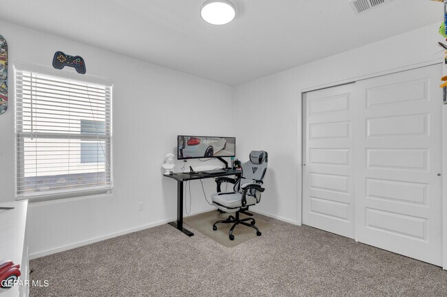 Building Photo - 805 P.º Tranquilo Pl