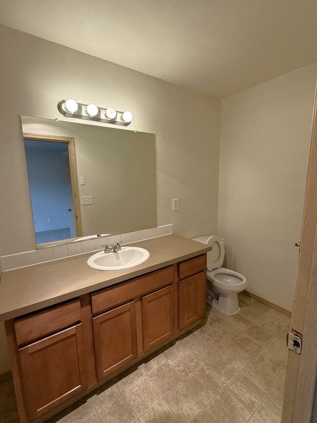 Building Photo - 4466 NE Nicholson Loop