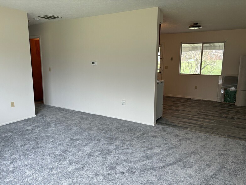 Building Photo - 7545 Rob St NW