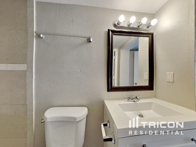 Building Photo - 11404 Larkwood Way