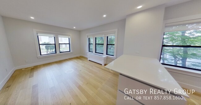 Building Photo - 123 Highland Ave