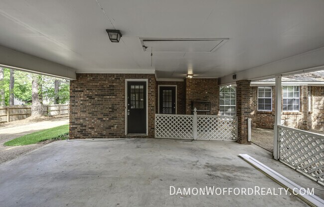 Building Photo - 502 Pelahatchie Shore Dr