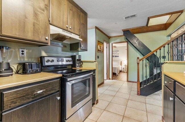 Building Photo - 3626 Pittman Center Rd