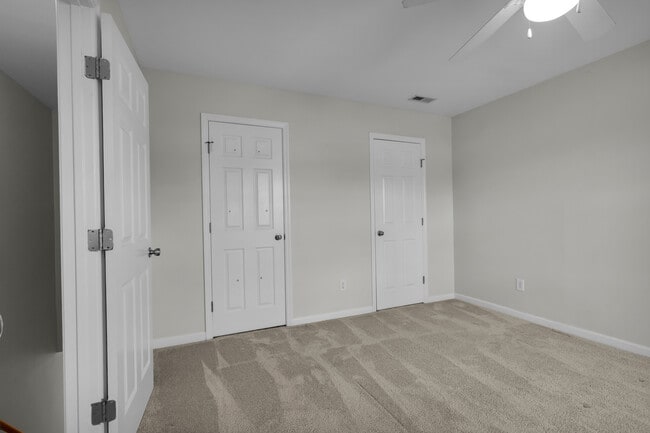 Building Photo - 125 Crooked Run Dr
