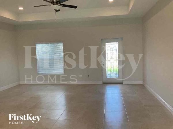 Building Photo - 921 NW 15th Pl