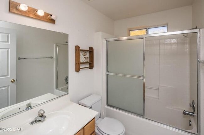 Building Photo - Newly Reduced Rent 3 Bedroom, 2 Bath, 2 Car Garage