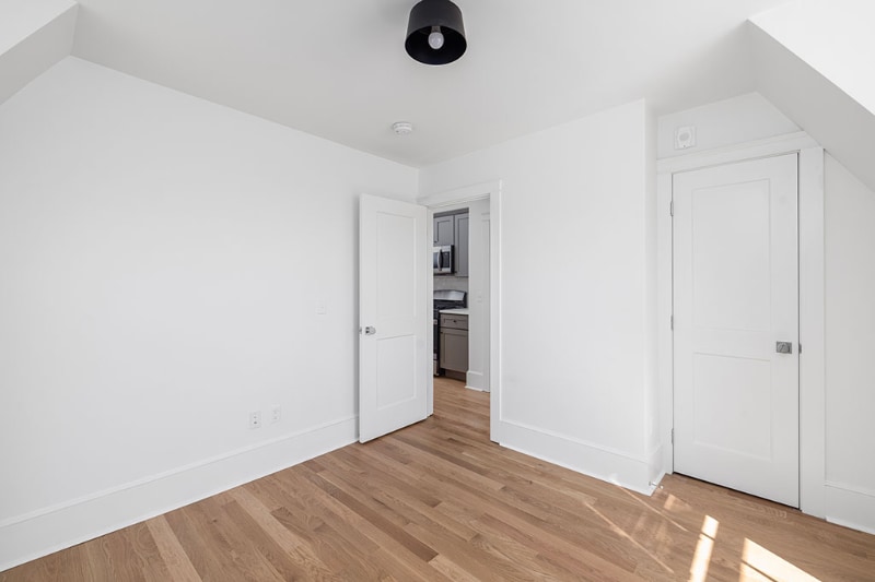 Building Photo - 293 Governor St