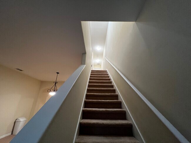 Building Photo - 4046 Mountain Chestnut Way