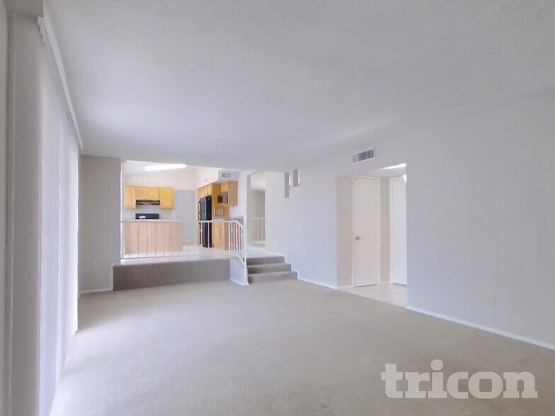 Building Photo - 5212 N 69th Ave