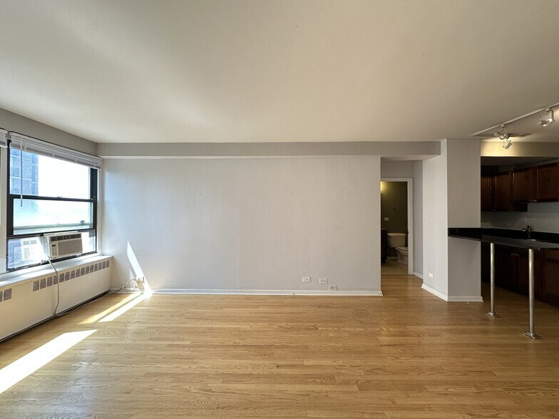 Building Photo - 4180 N Marine Dr