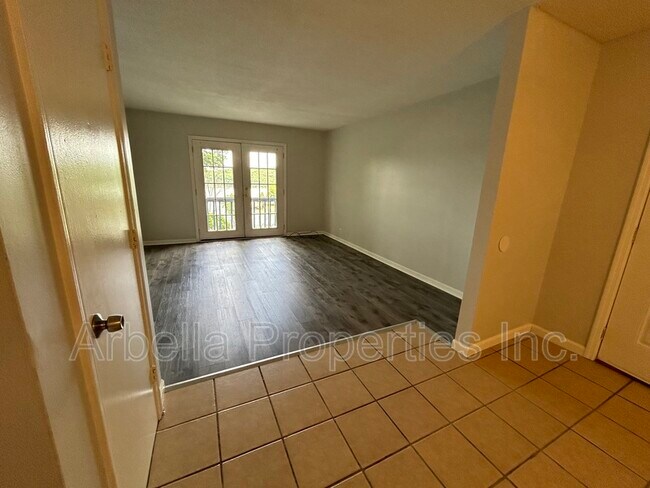 Building Photo - 103 Angeline Dr