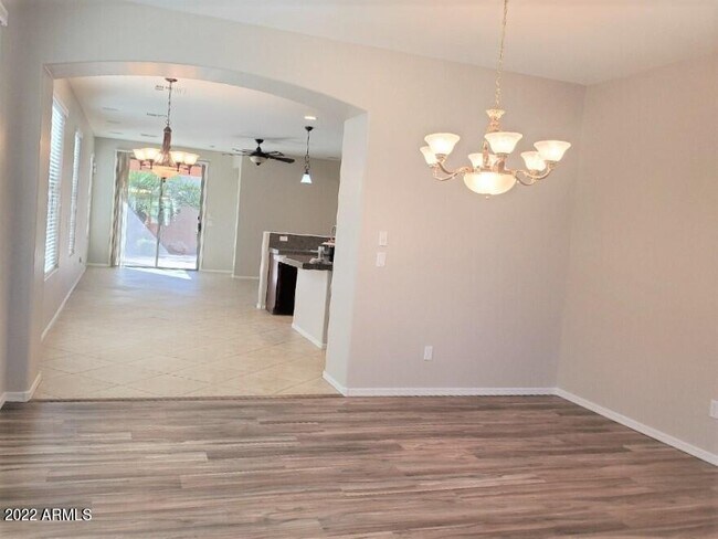 Building Photo - 46059 W Barbara Ln