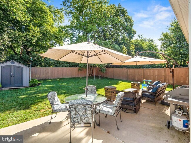 Building Photo - 2605 Arcola Ave