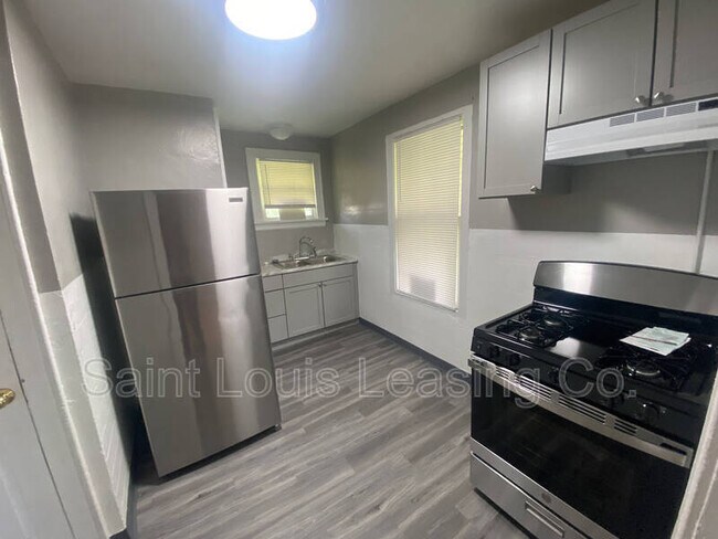 Building Photo - 1214 Gruner Pl