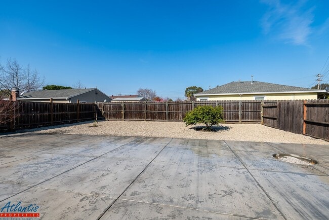 Building Photo - Beautiful Home | Remodeled | Near Facebook