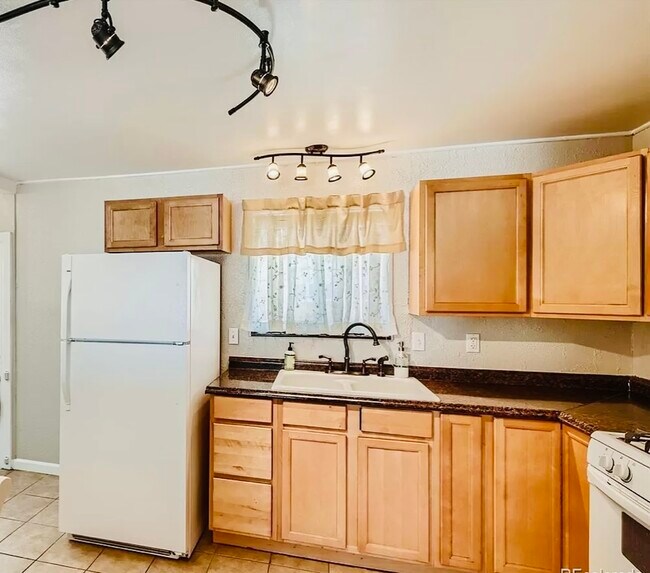 Kitchen - 9360 Lowell Blvd