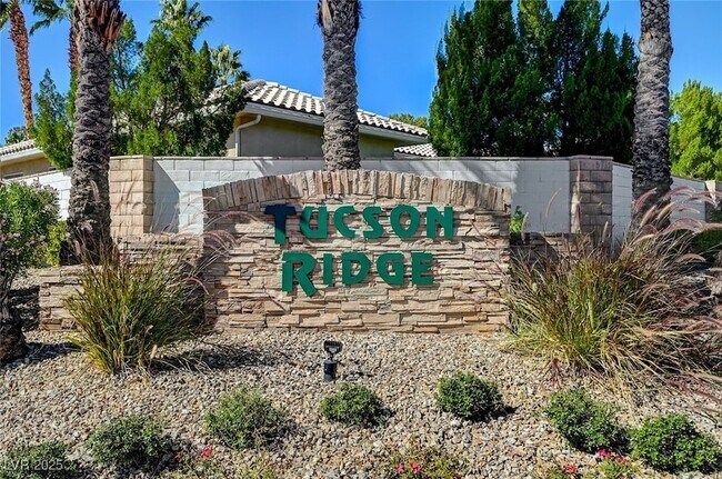 Building Photo - 4683 Clay Peak Dr