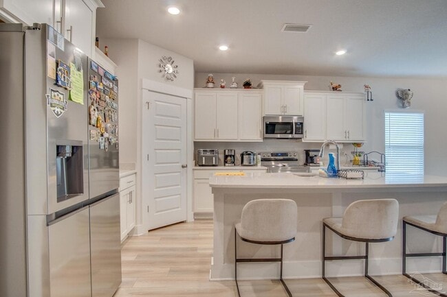 Building Photo - 229 Camellia Dr