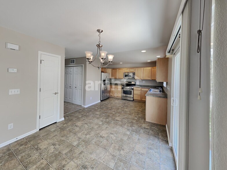 Building Photo - 11549 Black Maple Ln