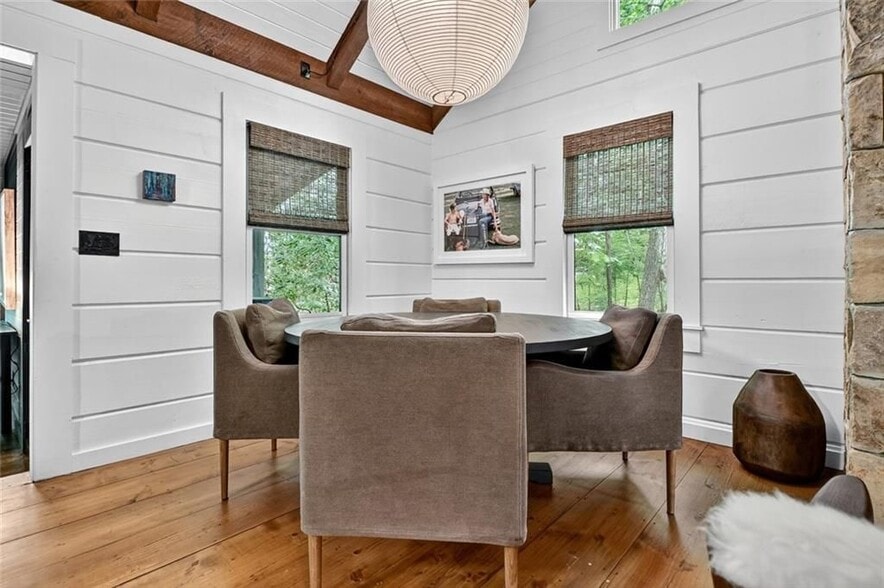 Building Photo - 545 Chestnut Ridge Cir