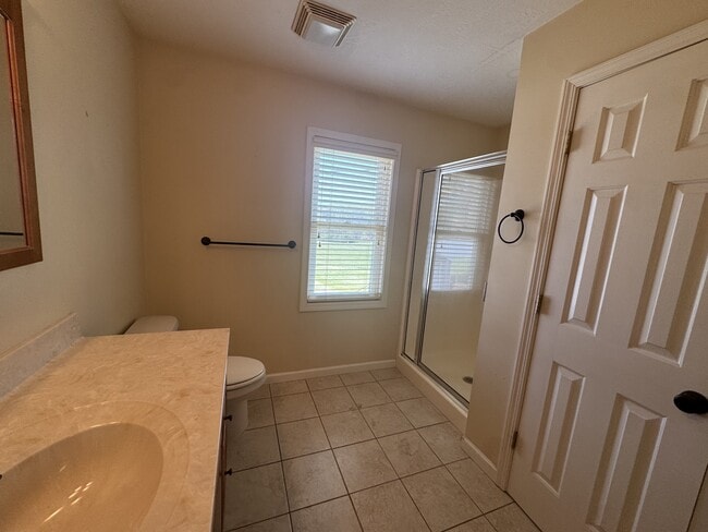 Building Photo - 2450 Sparta Rd