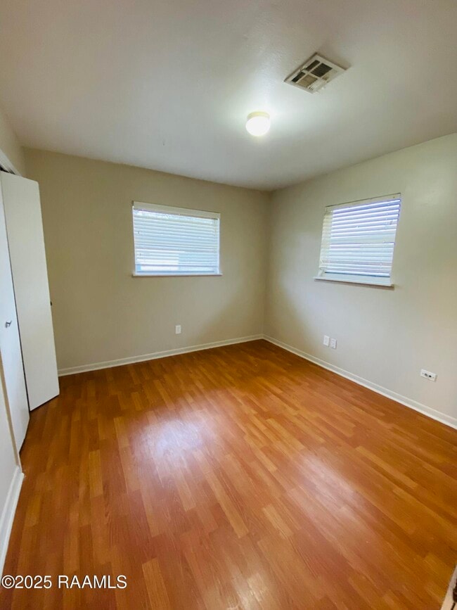 Building Photo - 1103 Dulles Dr