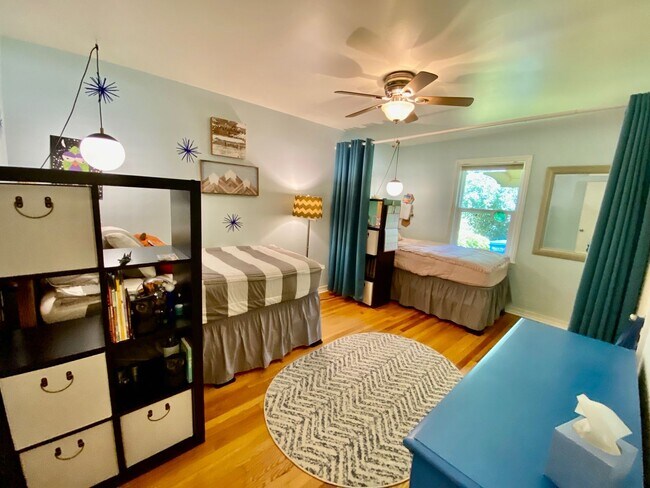Building Photo - North AVL - Spacious Home with Large Yard ...