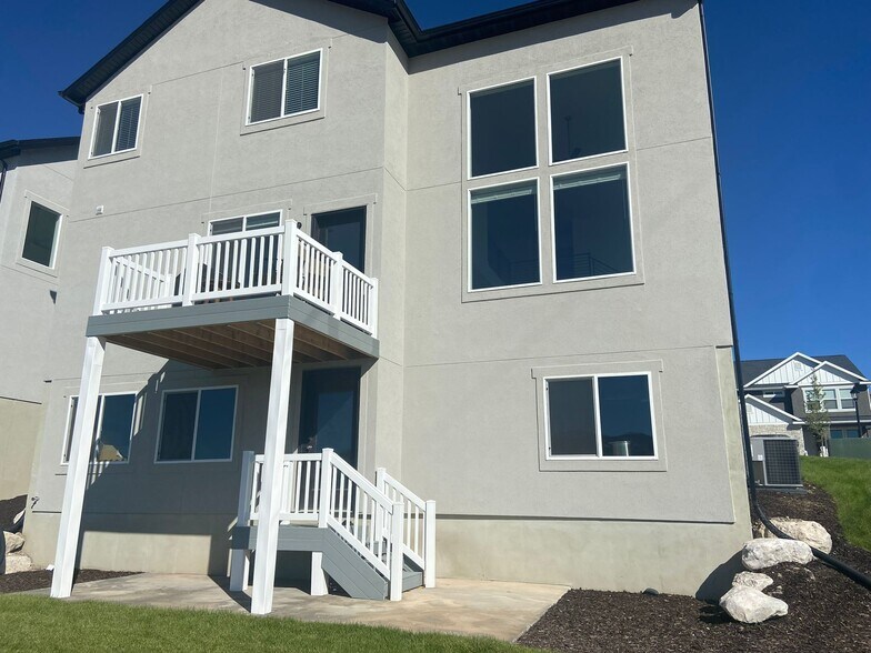 Building Photo - 1307 W Quailhill Rd