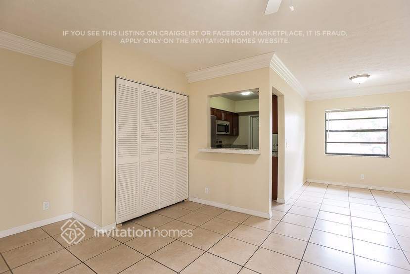 Building Photo - 636 Kingbird Cir