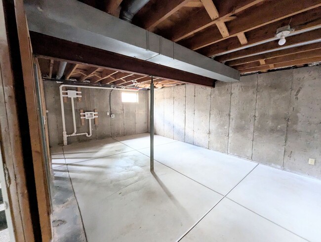 Building Photo - Great 3 Bedroom, 1 Bath Home