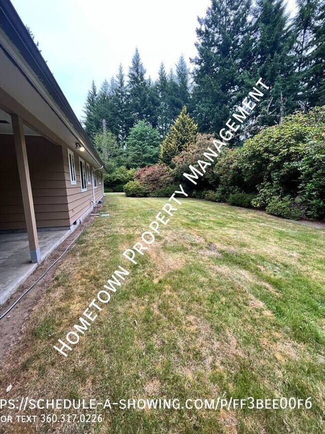 Building Photo - 3 Bedroom Rambler Available now!!