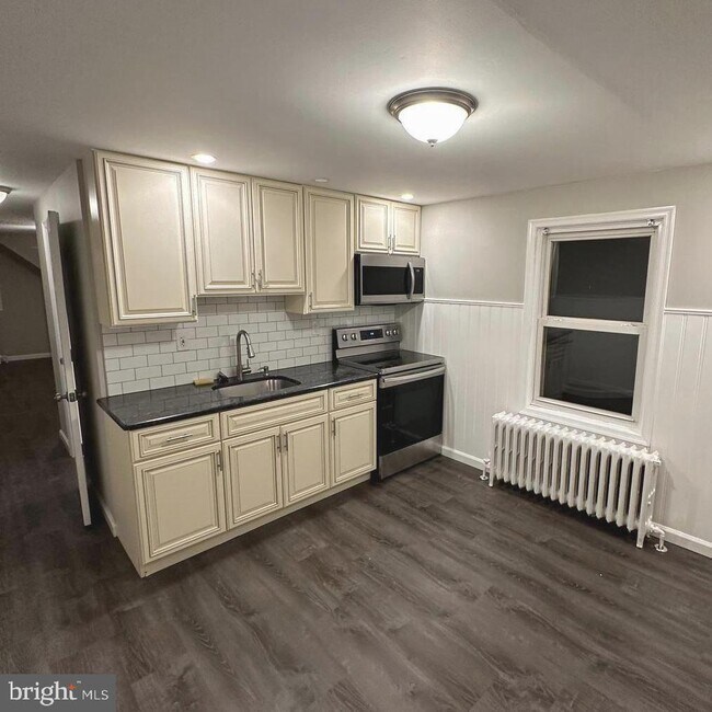 Building Photo - 39 Diverty Rd