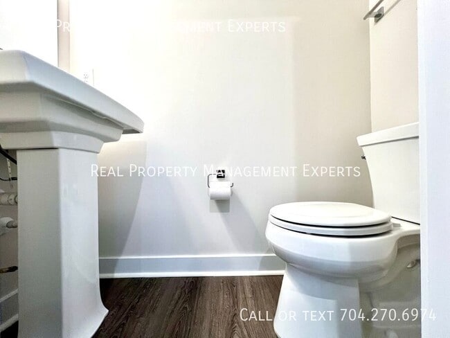 Building Photo - 1609 Aspire St